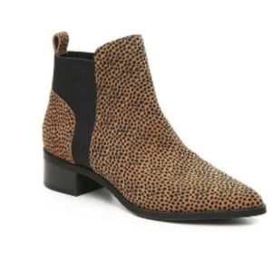 Crown vintage Afessa cheetah print ankle boot